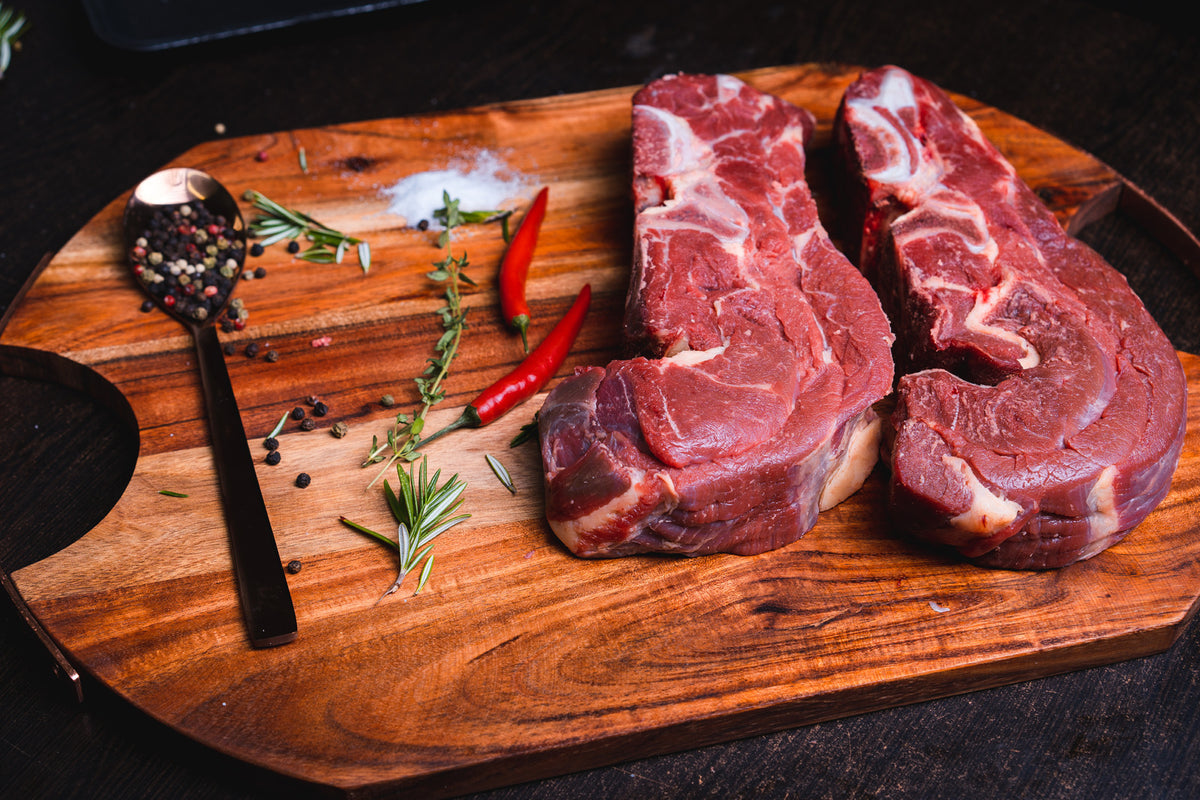 Beef Chuck On The Bone 1kg